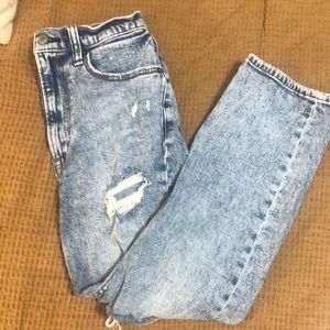 Light wash Abercrombie straight jeans. 26 short